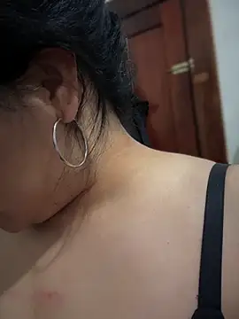 kimmiakiss22's cam snapshot