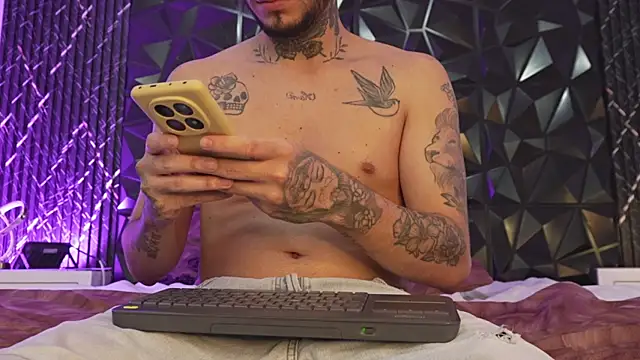 AsiaMillerr_'s cam snapshot