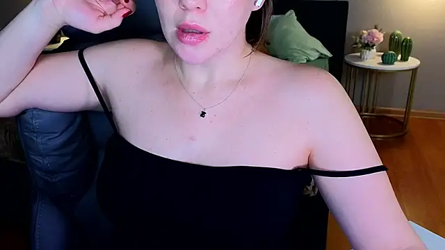 katy__moonj's cam snapshot