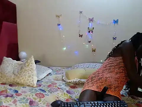 _lovespell_'s cam snapshot