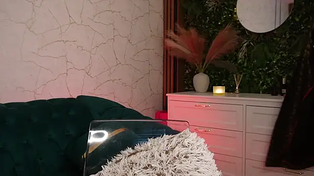 angel_wow_'s cam snapshot