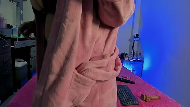 Esmeraldaa-'s cam snapshot