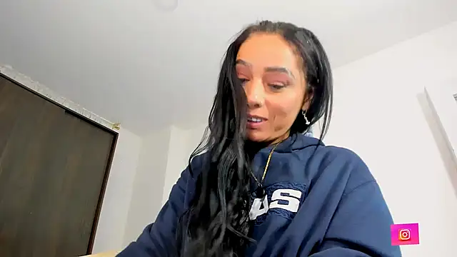 Ariadna-07 live sex cam