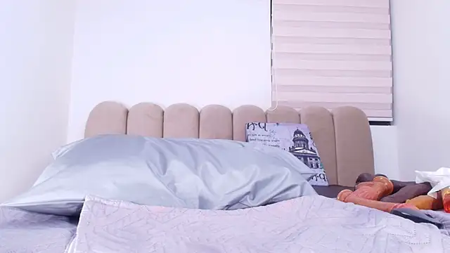 nicol_f's cam snapshot