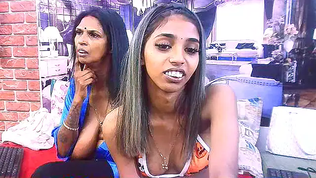 IndianSexySlender's web cam