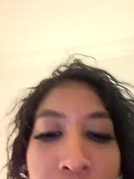 IamCrystal2's cam snapshot