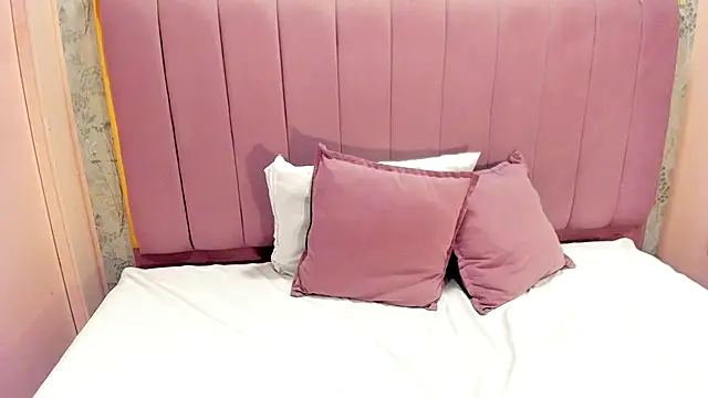 GiaBlaze_'s cam snapshot