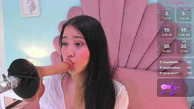 emma_clarke_'s cam snapshot