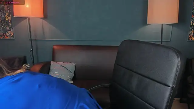 AriaEven's cam snapshot