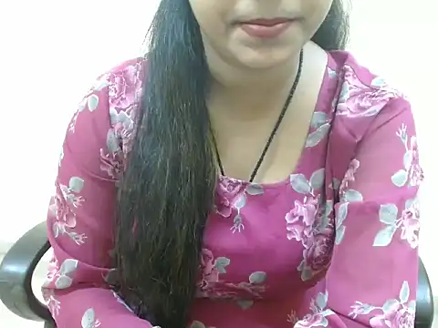 LovingPihu's cam snapshot