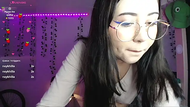 iris_sky's cam snapshot