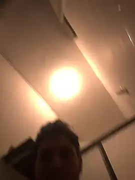 max_valiant1's cam snapshot