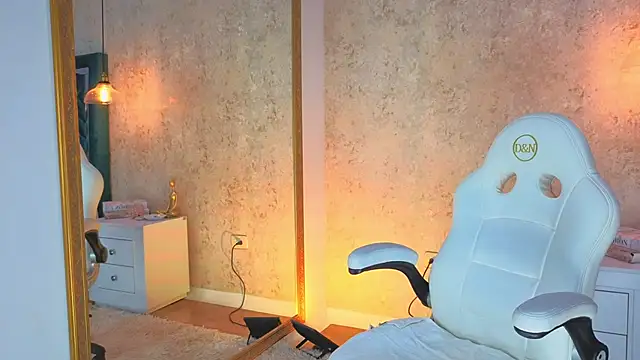 AlessiaLondon's cam snapshot