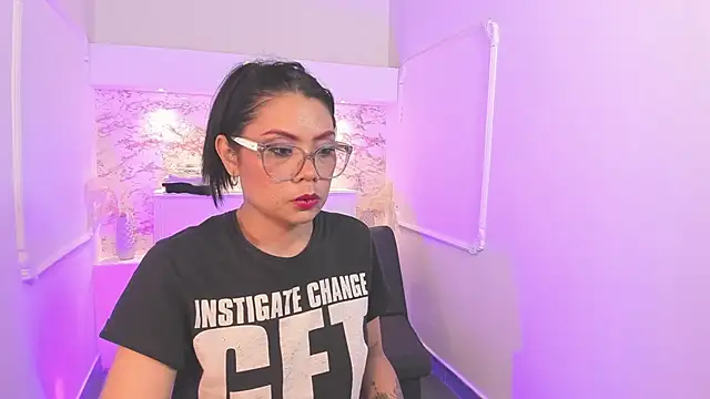 CataGreen1's cam snapshot