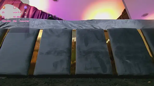 EmpressDesires's cam snapshot