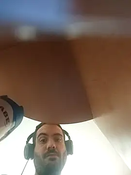 skrigul12's cam snapshot