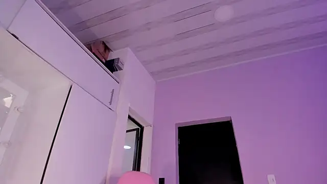 daphne_courtis's cam snapshot