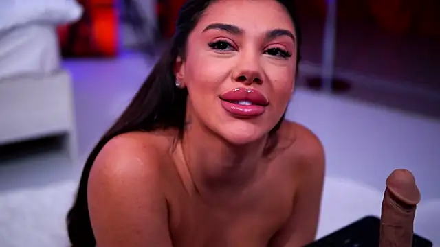 NatyDesiree live sex cam