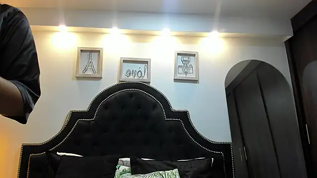 KaylieBrooks live sex cam