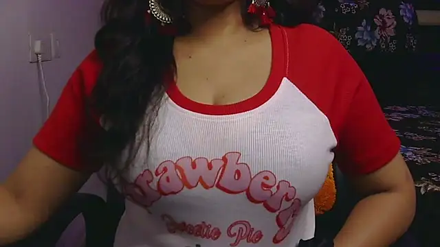 Hey_Jully's cam snapshot