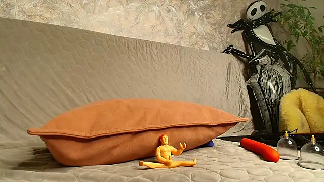 LonelyFlower's cam snapshot