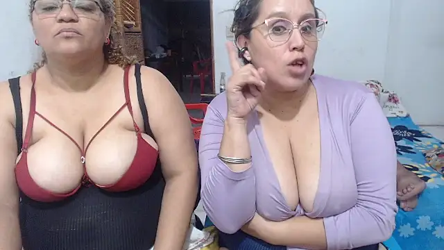 mademooms's cam snapshot