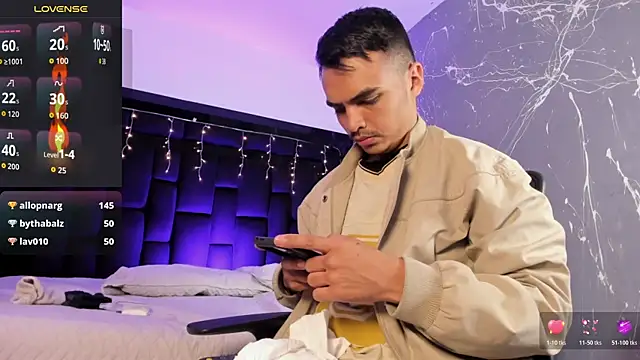 NicoKingg_'s cam snapshot