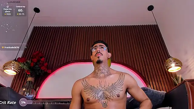 Donovan_Desmond's cam snapshot