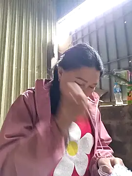 yoowwmr's cam snapshot