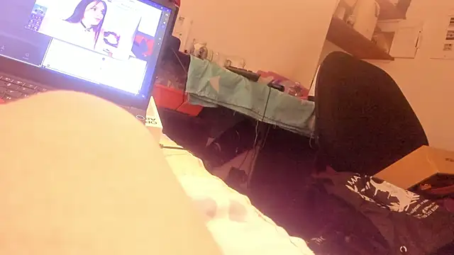 Petite-Goth live sex cam