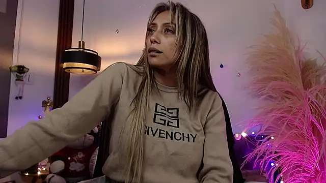 salome_drasin's cam snapshot