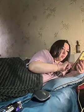 Naughtbaby_2025's cam snapshot