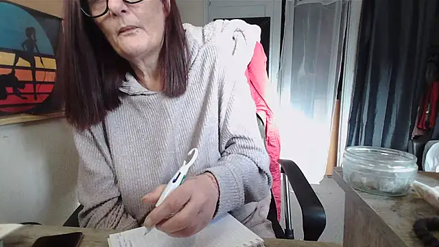 Mrs-Ivy's cam snapshot