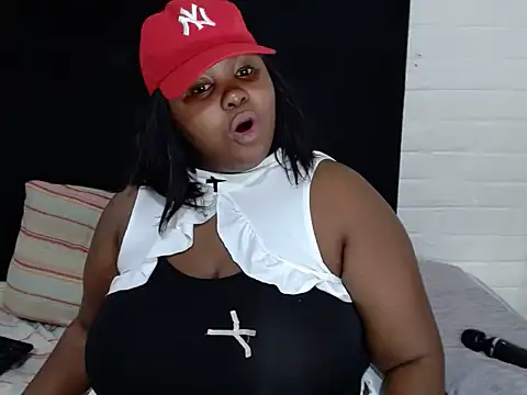 SexyBubblies96's cam snapshot