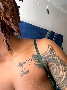 SexxyLunar's cam snapshot