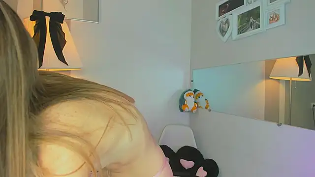 DianaBBurn's cam snapshot