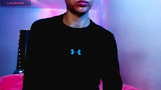 holy_juli's cam snapshot