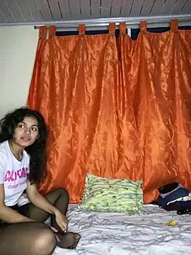 Nezuko-uWux live sex cam