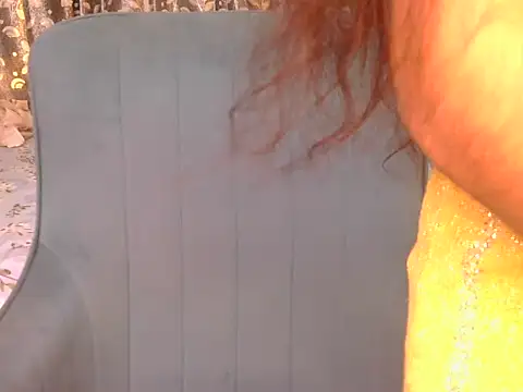 alaviya-19's cam snapshot