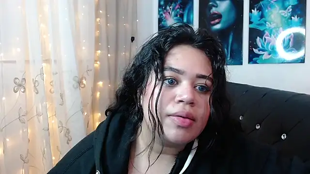 oliviia_cute's cam snapshot