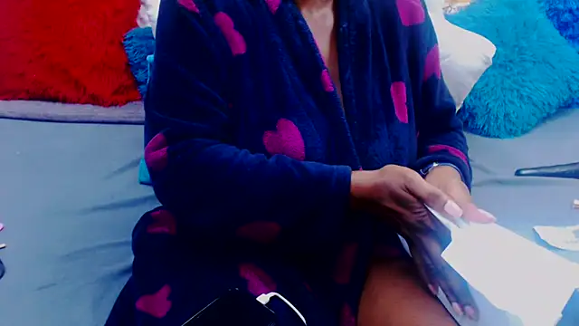 Bustydiva88's cam snapshot