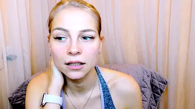 FoxyKathryn's cam snapshot