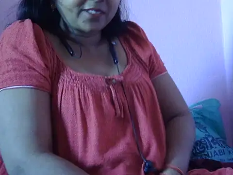 Pooja-suman's cam snapshot