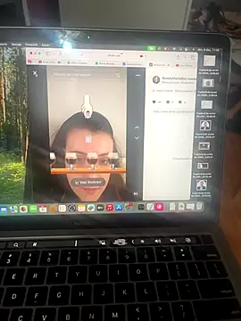 bunnythetailor's cam snapshot