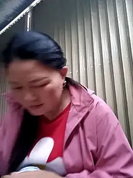 yoowwmr's cam snapshot