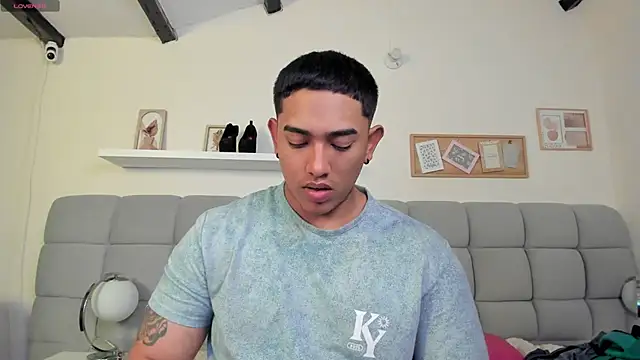 erotic_sins's cam snapshot