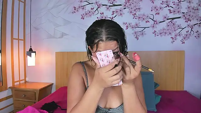 Laura_Torress's cam snapshot