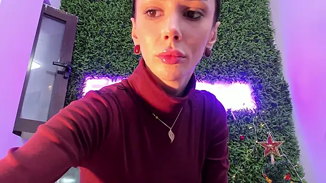 realhotfallingdevil's cam snapshot