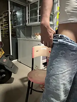 OliverWest04's cam snapshot