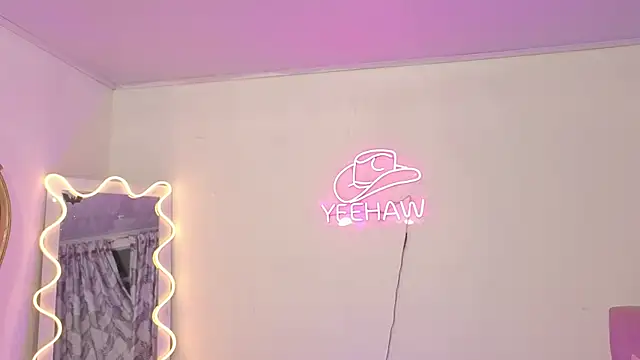 saaya_tay's cam snapshot